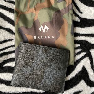 Men’s camo wallet